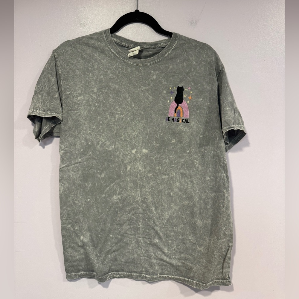 Be Magical Binx cat hocus pocus Halloween acid wash tshirt
